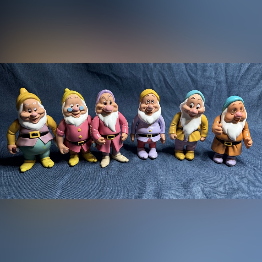Vintage Disney Snow White's Seven Dwarfs 5-6” Vinyl Plastic Figures-Set of 6
